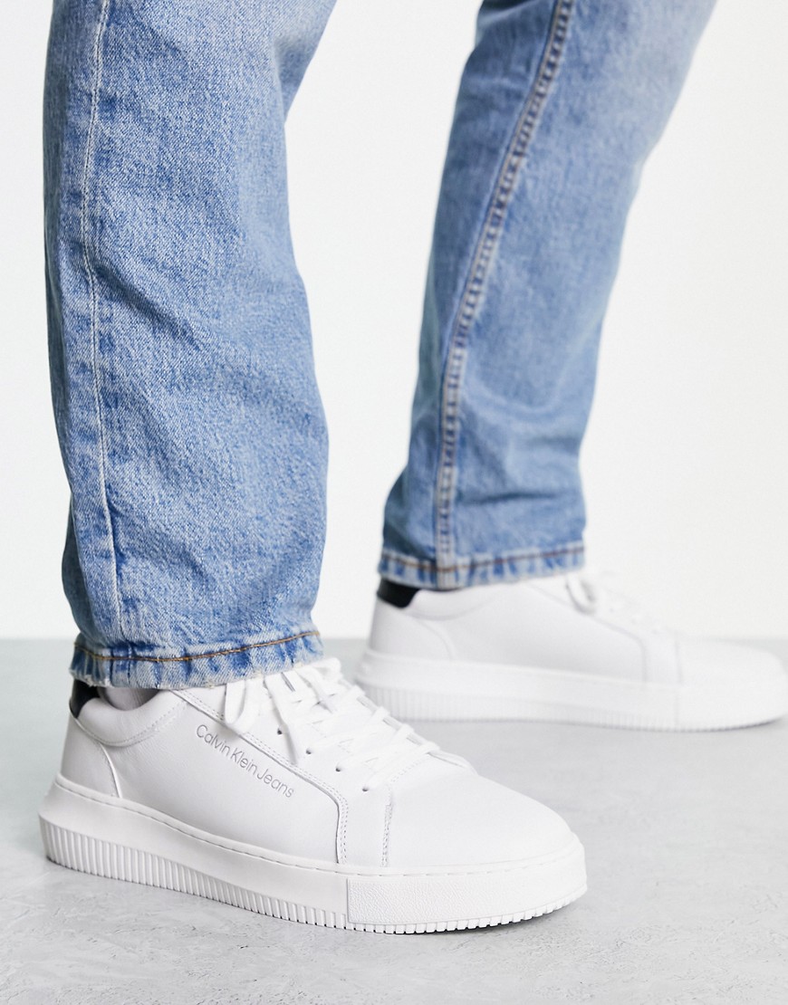 calvin klein jeans - vita grova sneakers med koppsula-vit/a