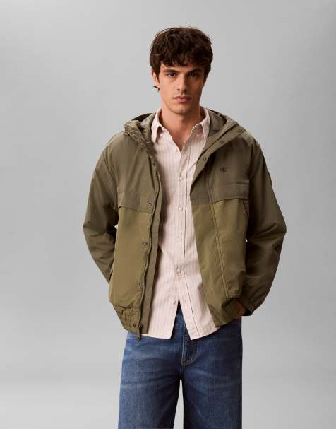Calvin Klein Jeans - Windjack van nylon met capuchon in olijfgroen - view 1