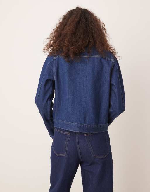 Calvin Klein Jeans – Workwear-Jeansjacke in dunkler Rinse-Waschung, 2 von 4