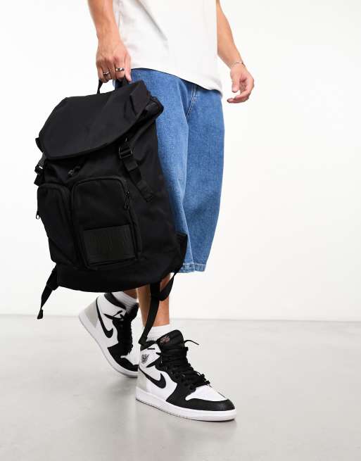 Calvin Klein Jeans - Zaino con battente multitasche in nylon da 45 l, 4 di 4