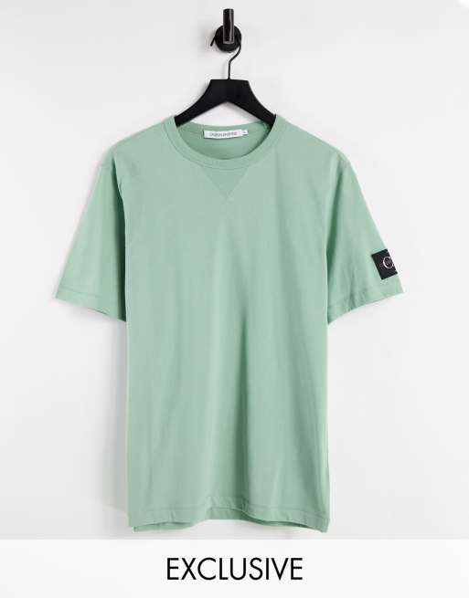 Calvin Klein Jeans – Zielony T-shirt z monogramem – tylko w ASOS
