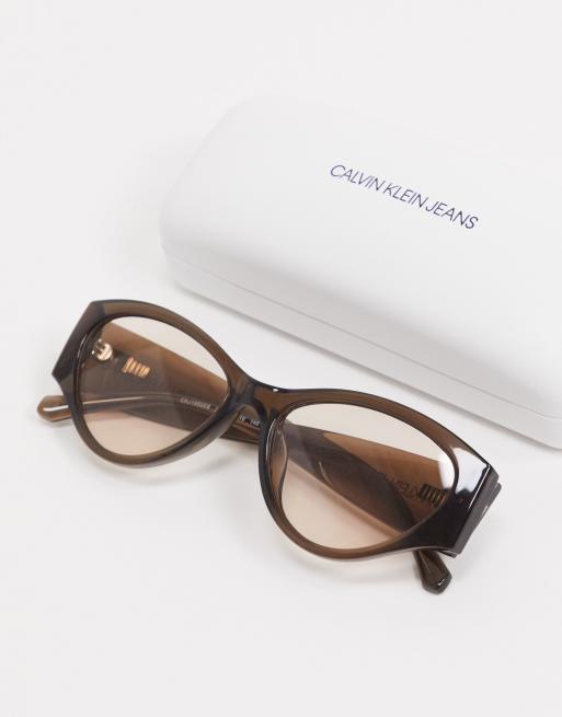 Calvin Klein Jeans–Mörkbruna transparenta solglasögon