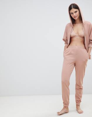 Calvin Klein - Joggingpak met kleurschakering en logo | ASOS