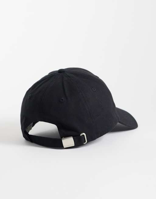 Calvin Klein-keps med stor logga mitt fram i grått, 3 av 3