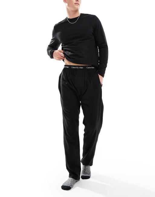 Calvin Klein – Langärmliger Pyjama in Schwarz