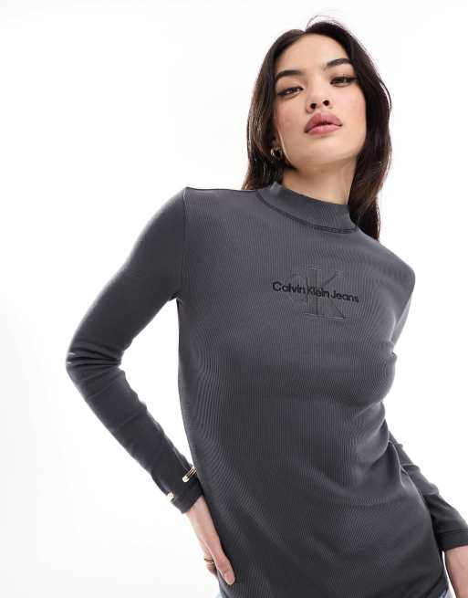 Calvin Klein – Langärmliges, geripptes T-Shirt in Grau