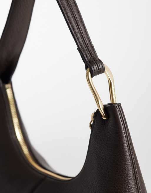 Calvin Klein lässige Leder-Umhängetasche mit goldfarbenen Details in Schokobraun, 3 von 4