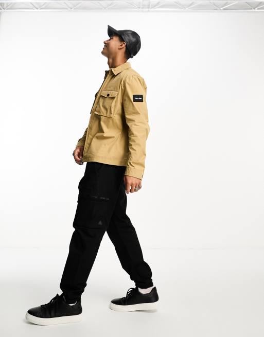 Calvin Klein – Leichte Hemdjacke in Khaki