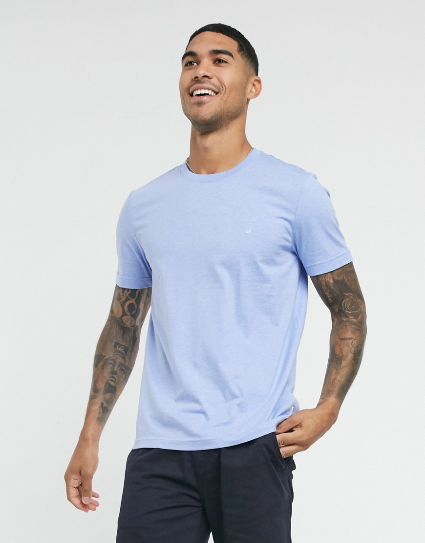 Calvin Klein — Liquid Touch — T-shirt med logo-Blå