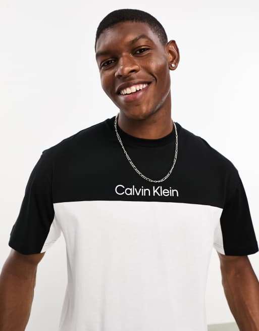 Calvin Klein logo insert blocking t-shrt in black & white | ASOS