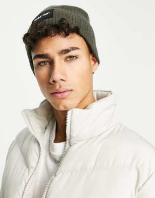 Calvin Klein Calvin Klein logo patch beanie in khaki-Green