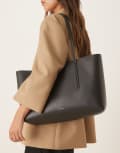 [Calvin Klein] Calvin Klein logo tote bag with pouch in black No Size Black