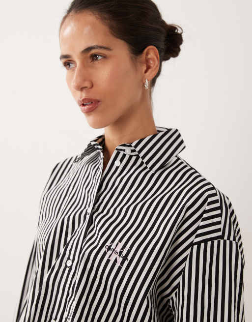 Calvin Klein long sleeve cropped poplin stripped shirt co-ord in black , 3 of 4