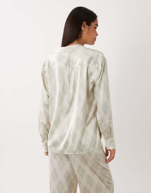 Calvin Klein long sleeve pyjama shirt set in beige argyle print, 3 of 4