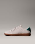 [Calvin Klein Jeans] Calvin Klein low cupsole suede sneakers in off white and green with gum sole 42 WHITE