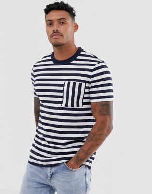 Calvin Klein – Marinblå- och vitrandig t-shirt med ficka