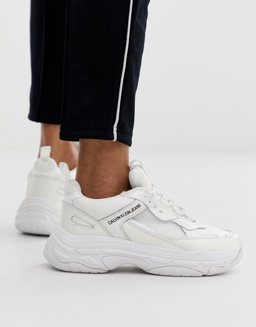 Calvin Klein - Marvin - Sneakers bianche con suola spessa-Bianco