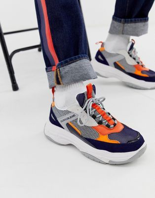 Calvin Klein - Marvin - Sneakers met dikke zool in blauw-multi