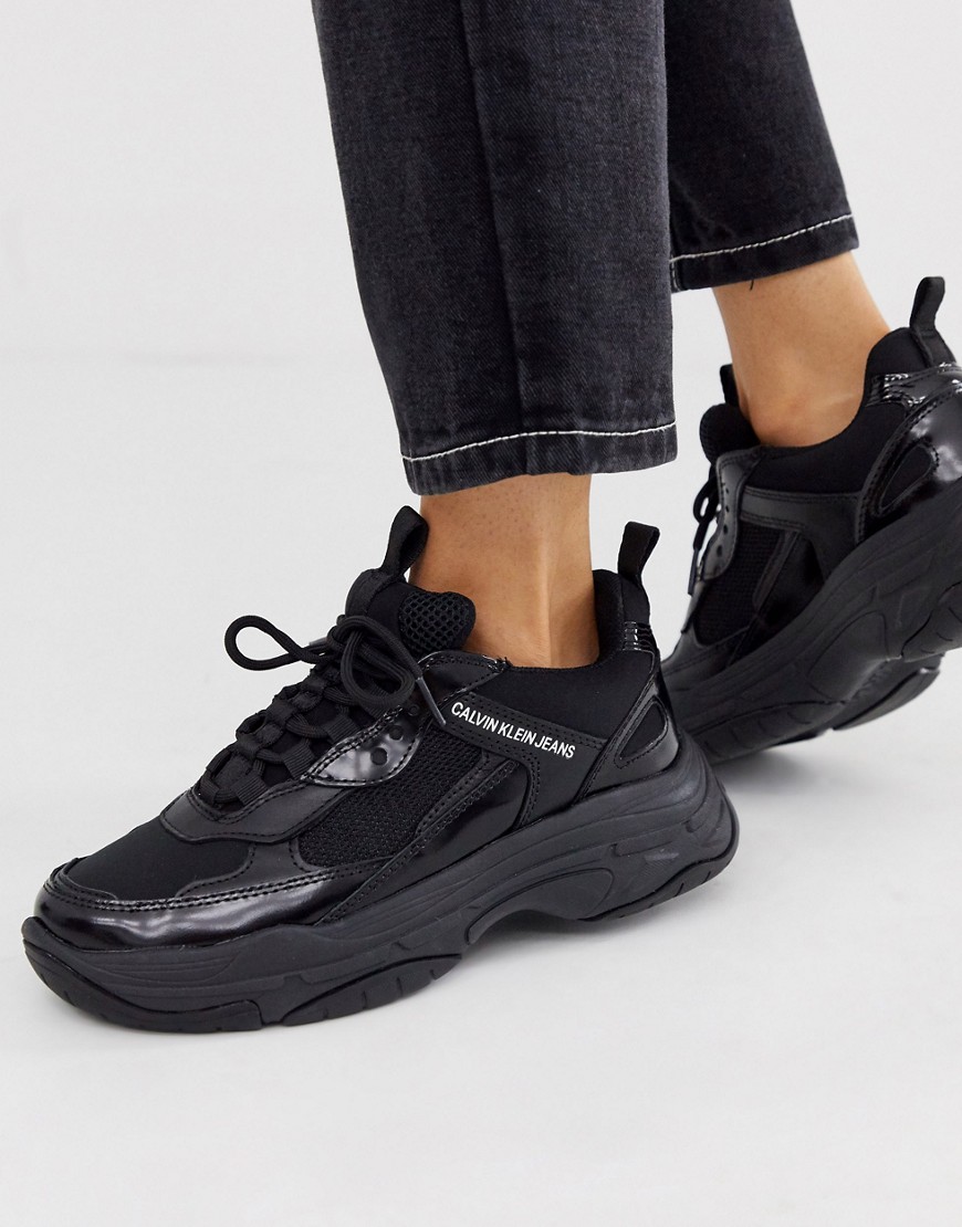 Calvin Klein – Maya – Svarta sneakers med grov sula
