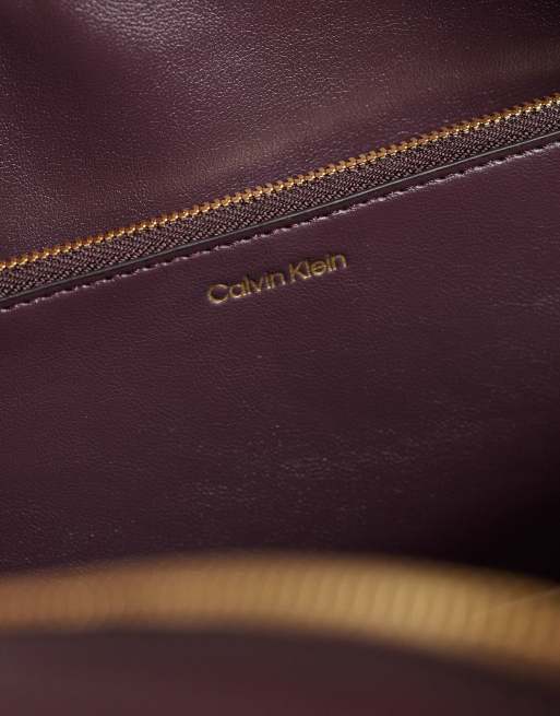 Calvin Klein medium bowling bag with strap in fudge brown, 3 of 4