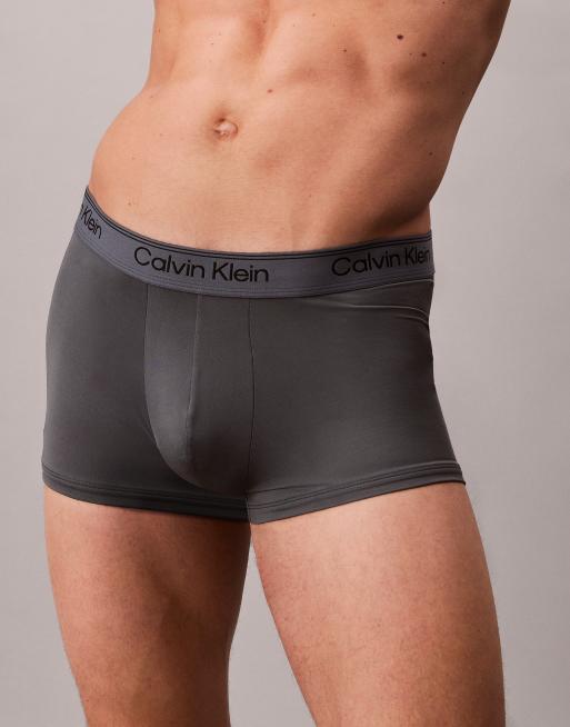Calvin Klein - Micro Stretch - Confezione da 5 boxer aderenti a vita bassa nero, rosso e grigio, 2 di 3