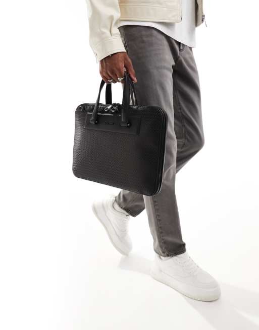 Calvin Klein – Minimalism – Einfarbige, schmale Laptop-Tasche in Schwarz, 2 von 4