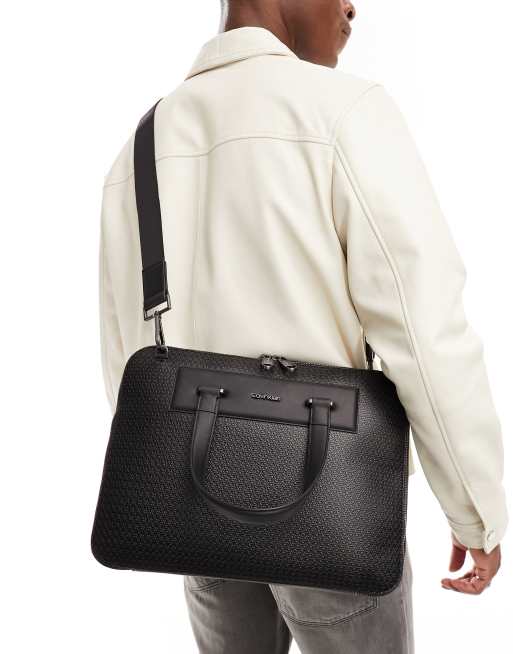 Calvin Klein – Minimalism – Einfarbige, schmale Laptop-Tasche in Schwarz, 4 von 4