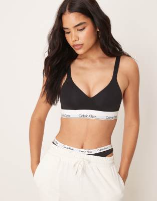 Calvin Klein - Modern Cotton - Bralette in Schwarz mit tiefem Ausschnitt und hebendem Effekt