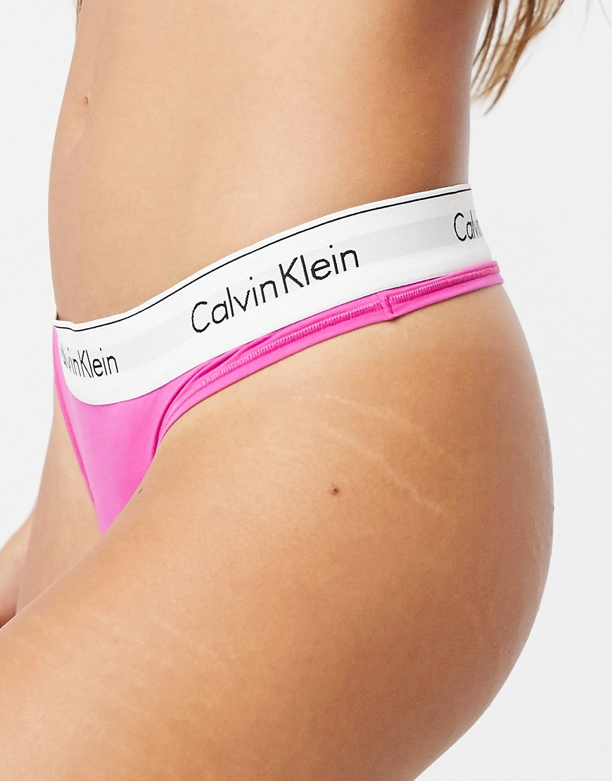 Calvin Klein Modern Cotton thong in magenta-Pink