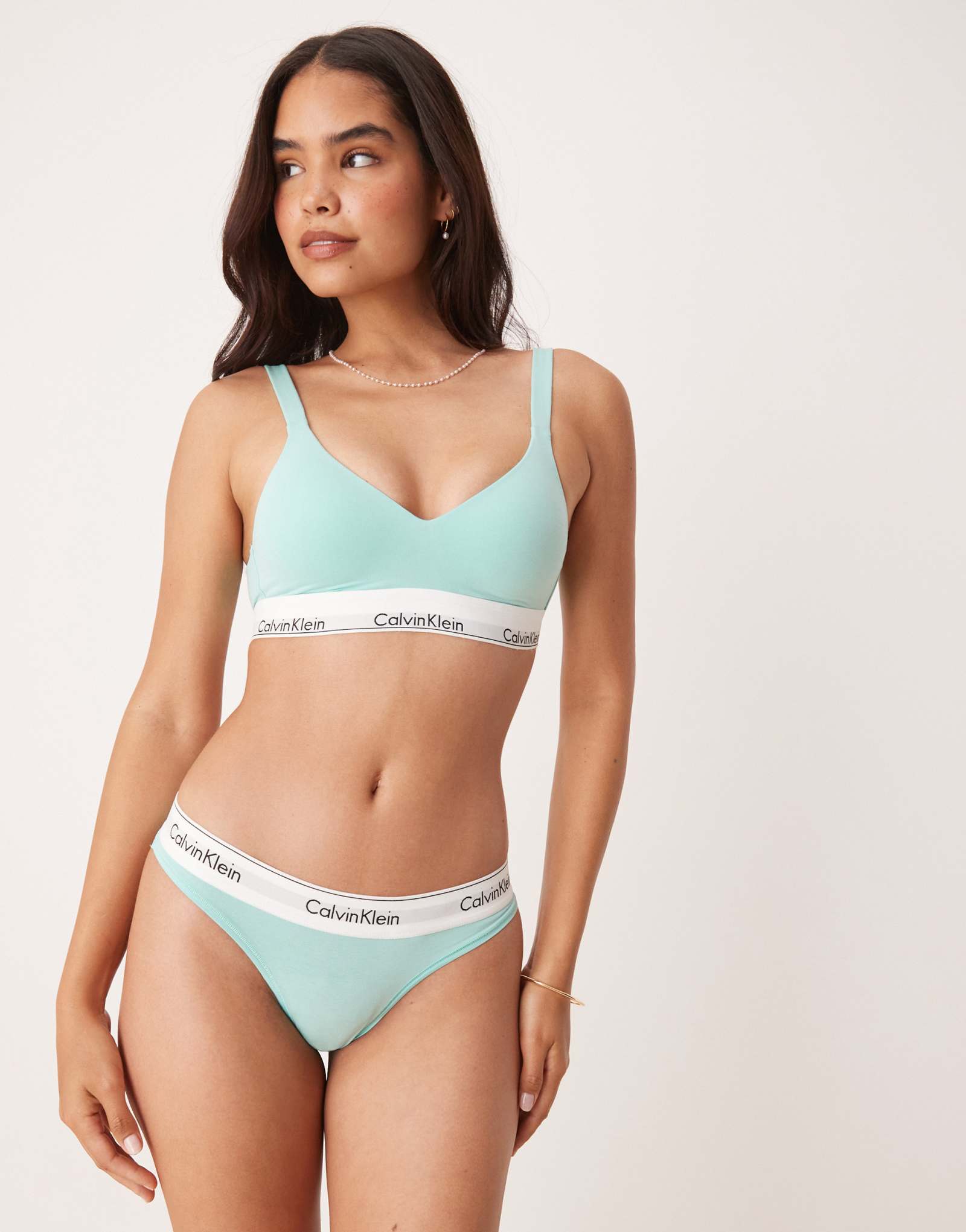 Современные хлопчатобумажные стринги Calvin Klein мятного цвета