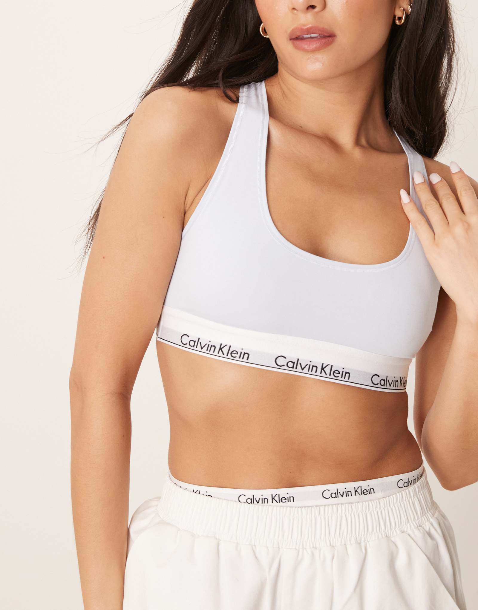 Современный хлопковый бюстгальтер Calvin Klein без подкладки с логотипом на ленте светло-голубого цвета