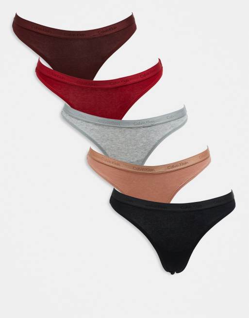 Calvin Klein – Modern – Flerfärgade stringtrosor med metallisk logga på midjebandet, 5-pack