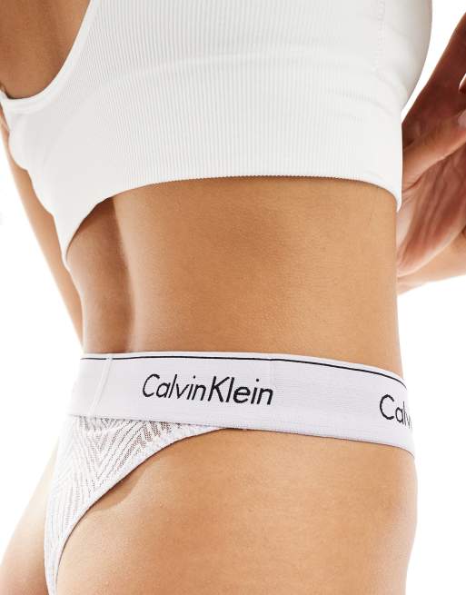 Calvin Klein – Modern – Lavendelfärgade stringtrosor i spets, 2 av 4