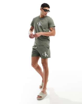 monogram medium drawstring swim shorts in olive-Green