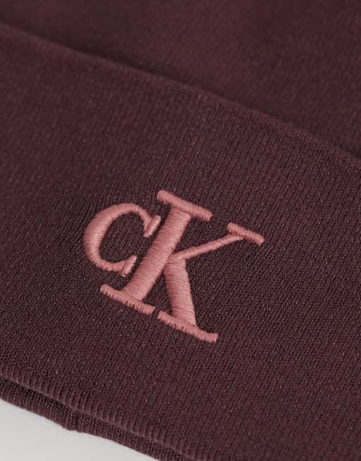 Calvin Klein monogram rib beanie with pink logo in burgundy, 3 of 3
