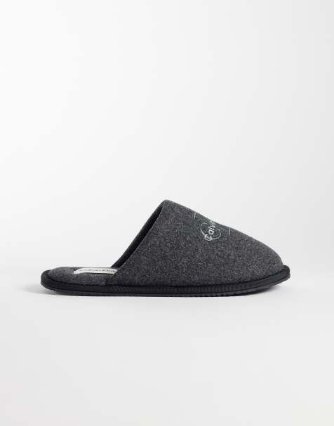 Calvin Klein Monologo Filz-Mules mit markantem Logo in Grau - view 1