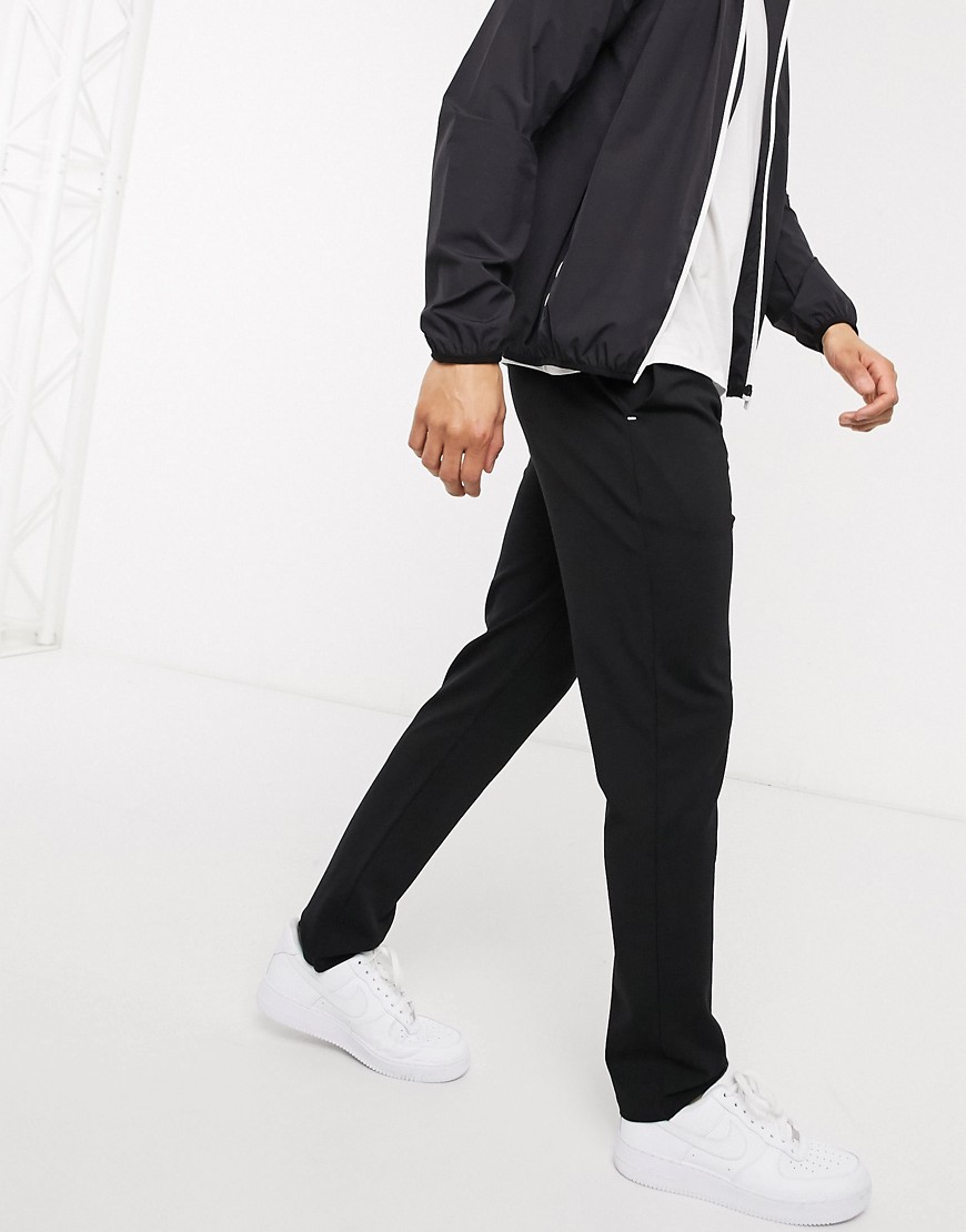 Calvin Klein – Move 365 – Svarta, avsmalnande mjukisbyxor