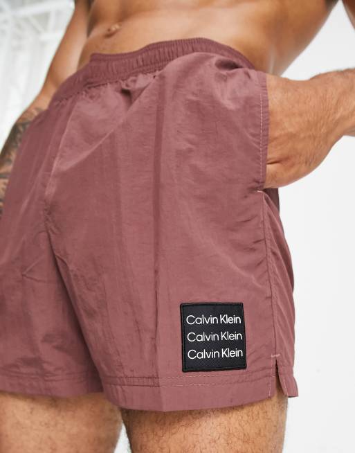 Calvin Klein - Pantaloncini da bagno lunghezza media in nylon marrone chiaro con coulisse, 3 di 4