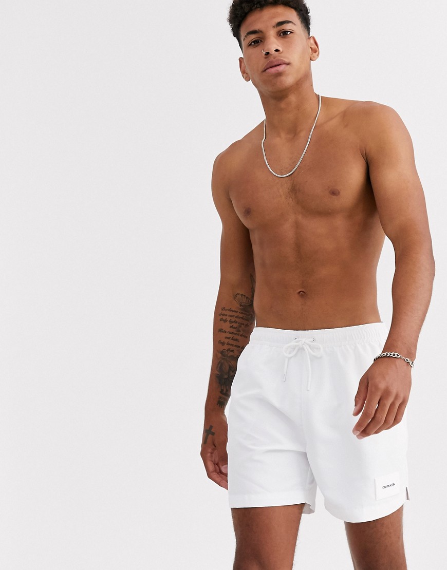 Calvin Klein - Pantaloncini da bagno medi con coulisse-Bianco