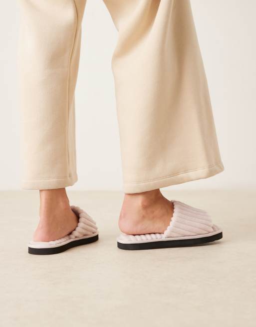 Calvin Klein - Pantoffels van breed corduroy in ijzig roze, 2 van 4