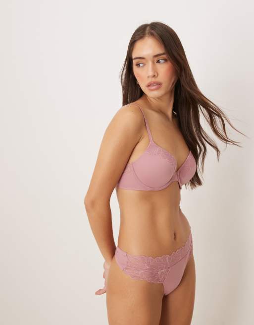 Calvin Klein – Perfectly Fit – Liliowy zestaw koronkowy: biustonosz i stringi, 2 z 3