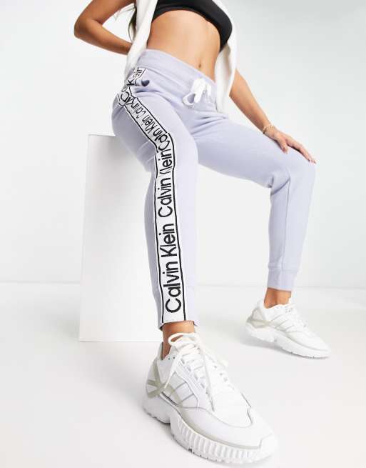 Calvin klein logo outlet sweatpants