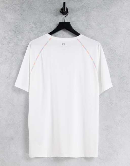 Calvin Klein Performance - Pride - Hvid T-shirt med ærmesyninger og regnbuelogo, 2 af 4