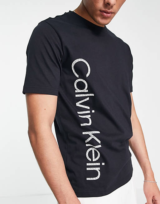 Calvin Klein Performance – Sport-T-Shirt in Schwarz mit vertikalem Logo |  ASOS