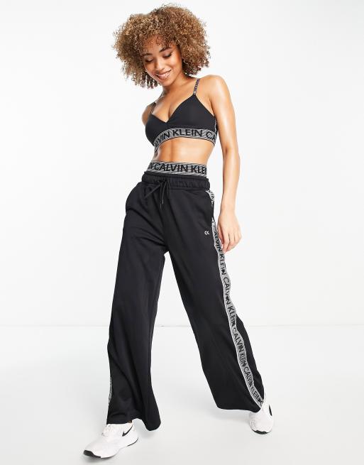 Calvin Klein Performance - Triangel-sport bh met logo in zwart , 3 van 4