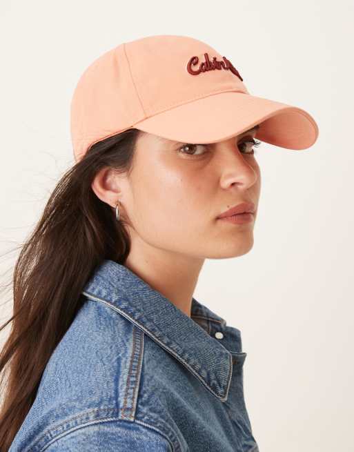 Calvin Klein - Pet met tekstlogo in roze en rood, 2 van 3