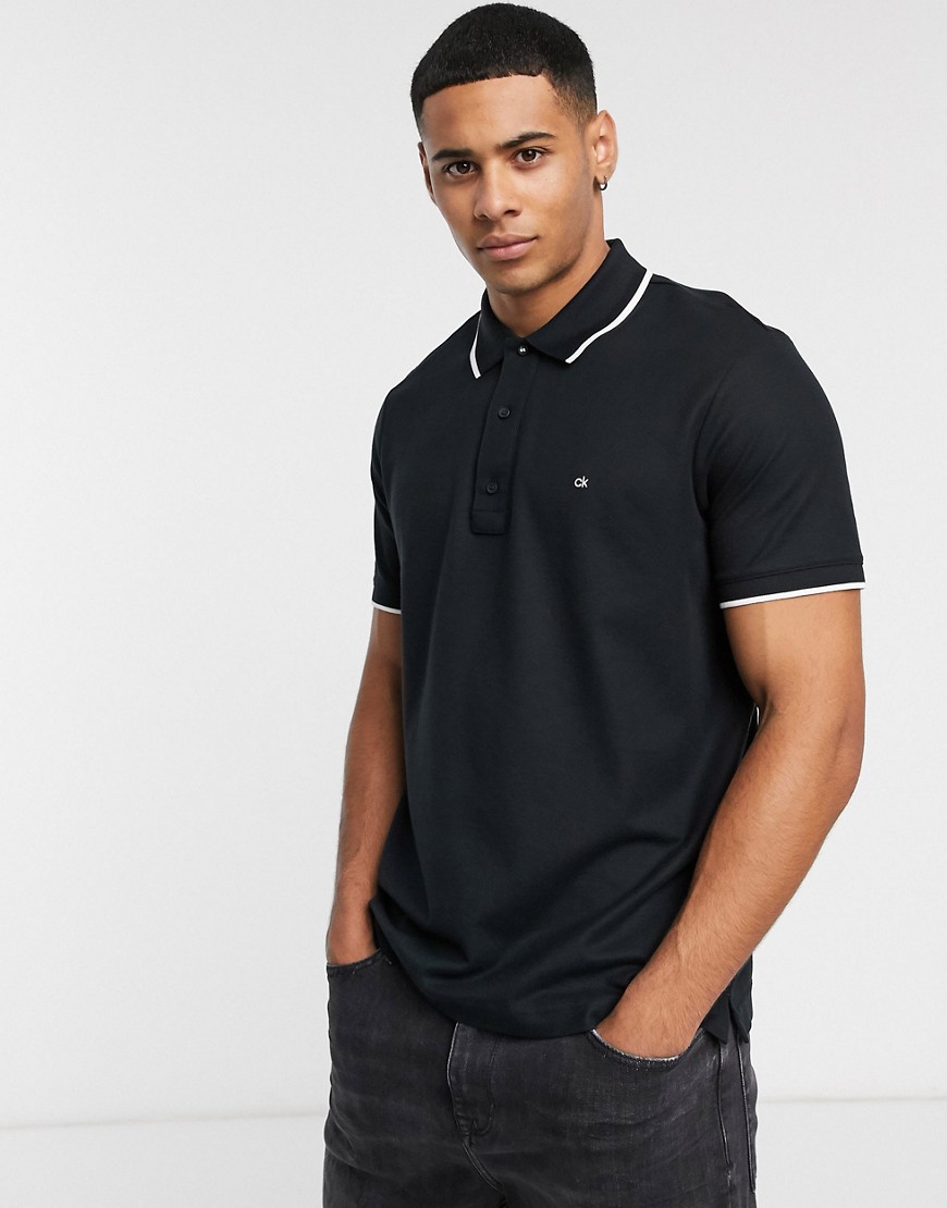 Calvin Klein - Piqué poloshirt met logo en een gekleurd streepje-Zwart