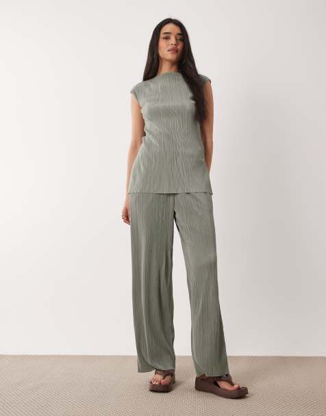 Calvin Klein plisse co-ord in sage green - view 1