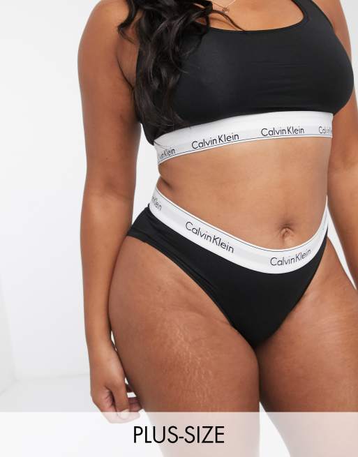 Calvin Klein – Plus Size – Sorte moderne bomuldsbrifs i shortsstil