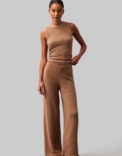 Calvin Klein – Plüschige Lounge-Jogginghose aus Strick in Trüffelbraun